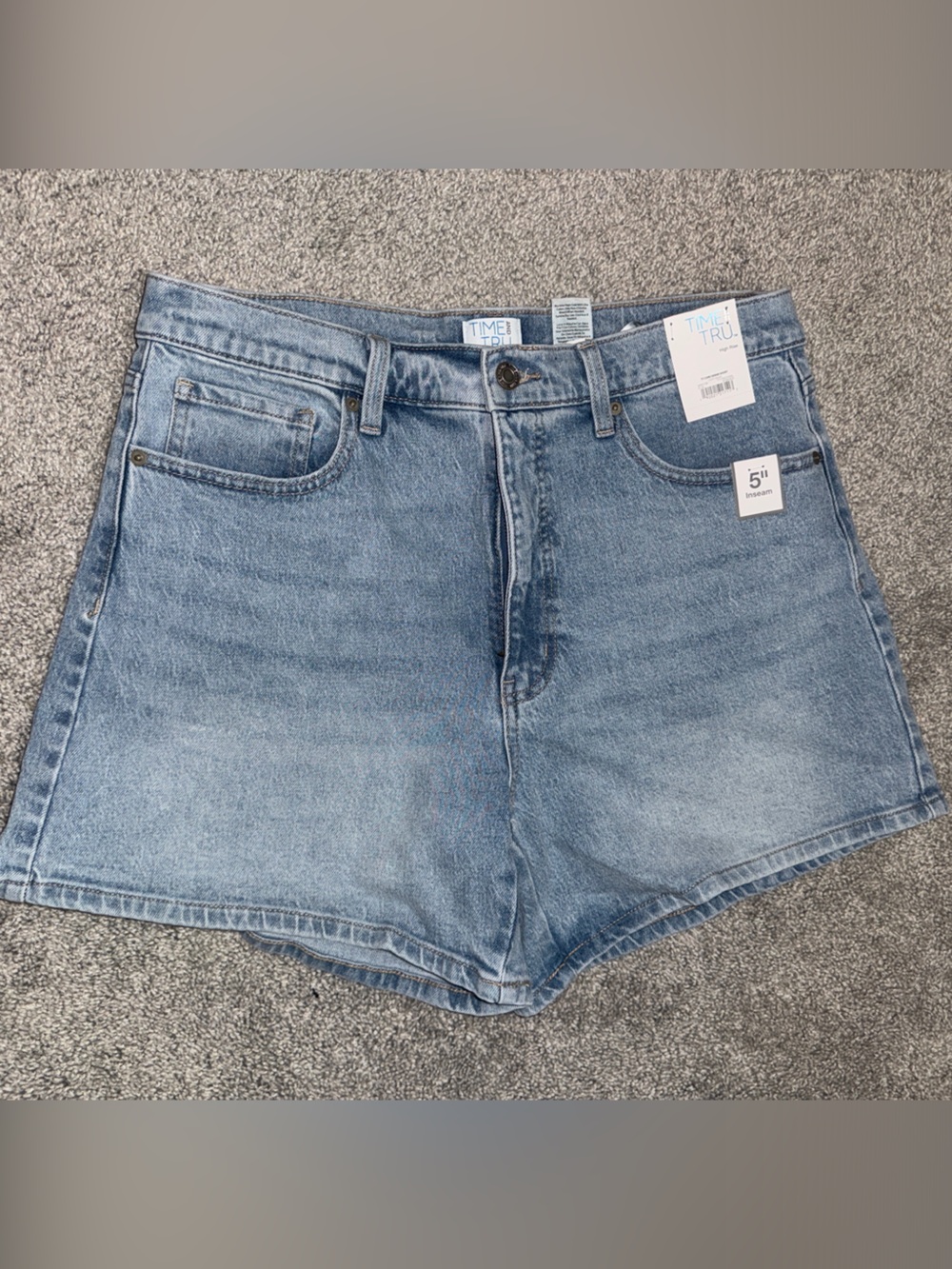 Jean Shorts in Blue NWT